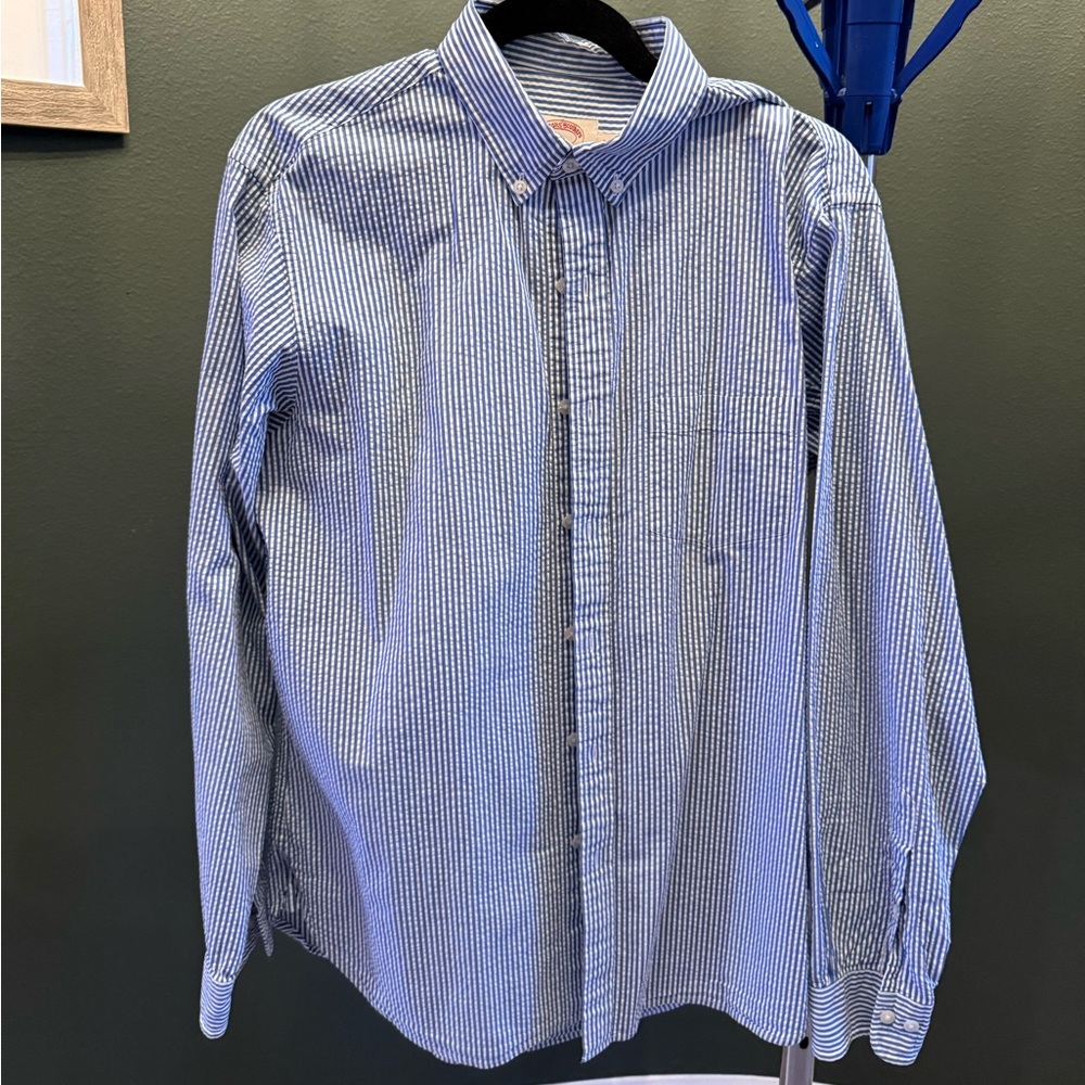 Men’s seersucker brooks brothers size large button down